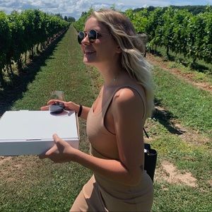 Meet your Posher, Virginia